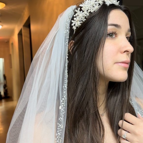 Crystal Wedding Veil: Brand New main image 4